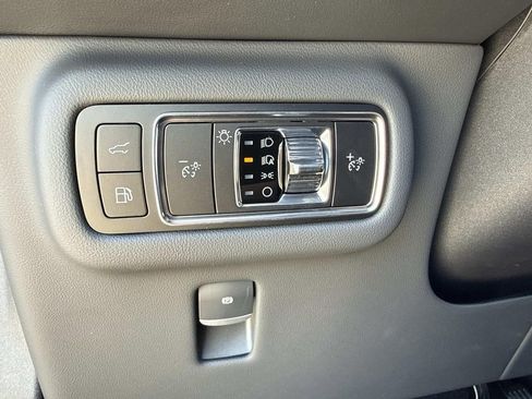 New 2026 Lincoln Nautilus Premier AWD/4WD image 32