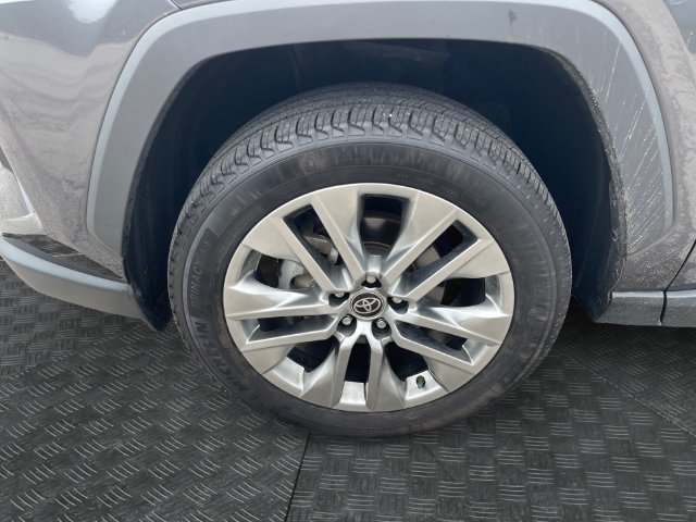 Used 2023 Toyota RAV4 XLE Premium FWD image 14