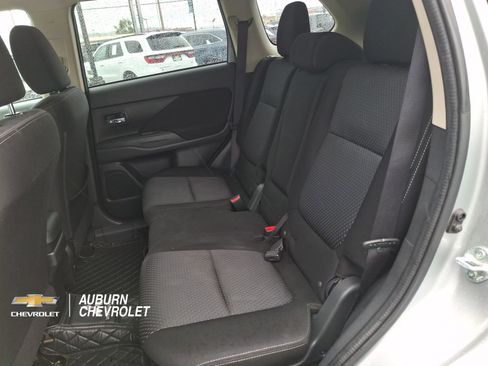 Used 2018 Mitsubishi Outlander ES AWD/4WD image 20