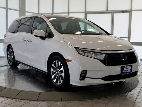 Used 2023 Honda Odyssey EX-L image 2