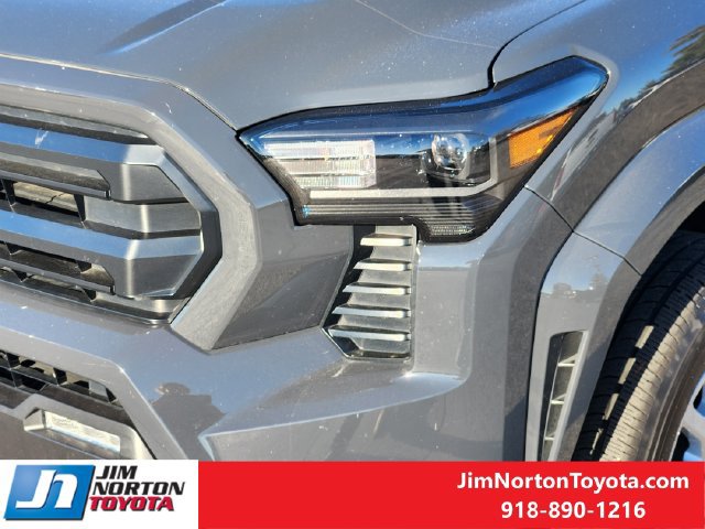 Used 2024 Toyota Tacoma SR5 RWD image 11