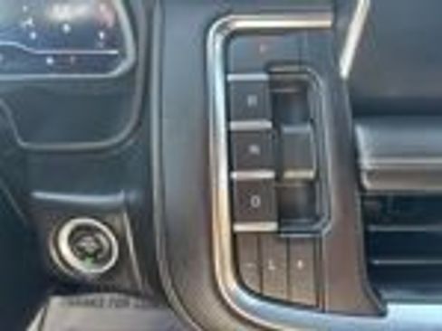 Used 2024 Chevrolet Tahoe Premier RWD image 15