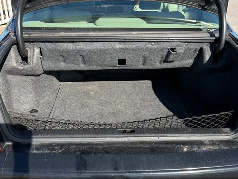 Used 2004 Cadillac Seville SLS w/ Preferred Equipment Group image 19