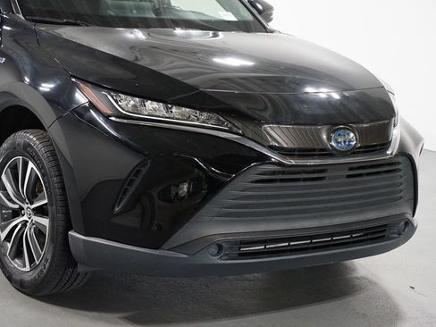 Certified 2021 Toyota Venza LE AWD/4WD image 4