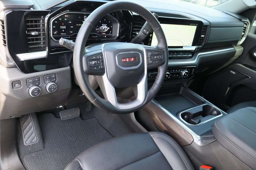 Certified 2025 GMC Sierra 3500 SLT w/ SLT Premium Package AWD/4WD image 12