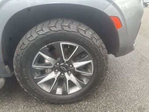 Used 2021 Chevrolet Tahoe Z71 w/ Z71 Signature Package image 4