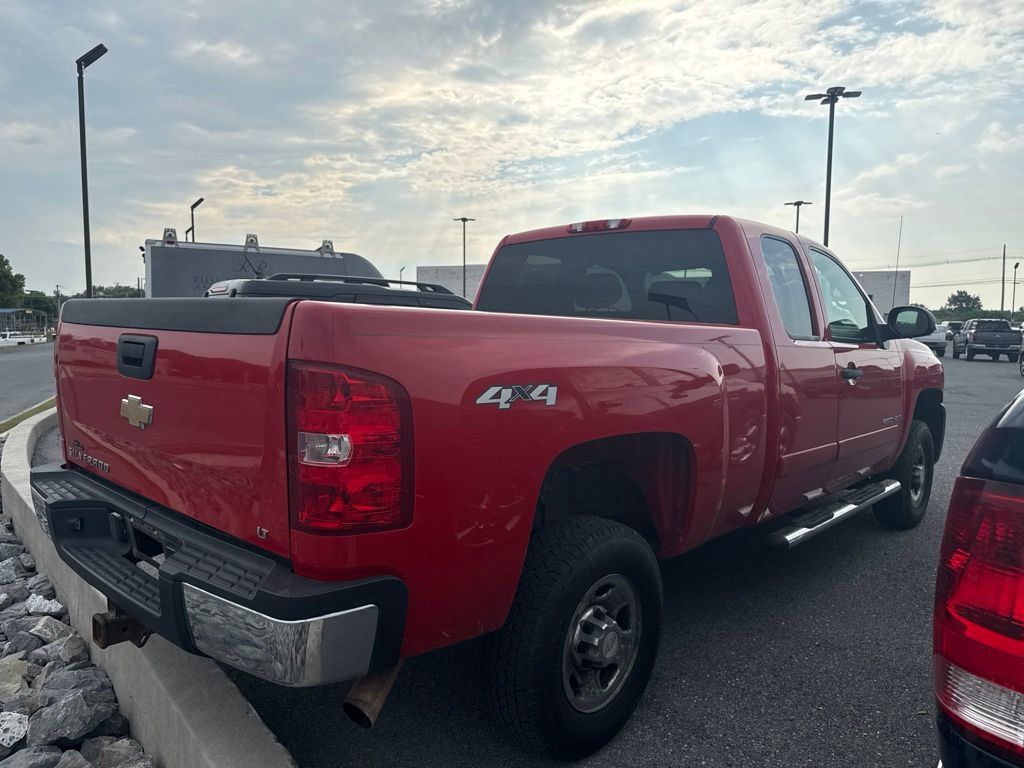 Used 2008 Chevrolet Silverado 2500 LT w/ 1LT Convenience Package AWD/4WD image 4