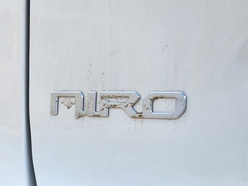 New 2026 Kia Niro EX image 7