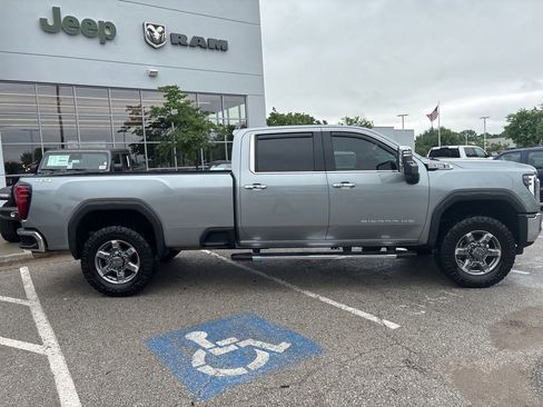 Used 2025 GMC Sierra 2500 SLT w/ SLT Convenience Package AWD/4WD image 30