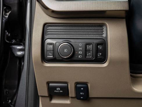 Used 2026 Ford F450 Platinum w/ Platinum Plus Package image 22