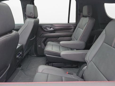 Used 2024 Chevrolet Suburban RST w/ Luxury Package image 13