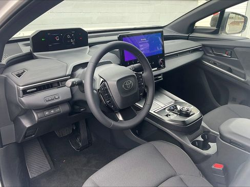 New 2026 Toyota C-HR AWD/4WD image 7