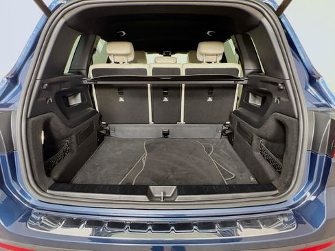 Used 2023 Mercedes-Benz GLB 250 w/ Premium Package image 26