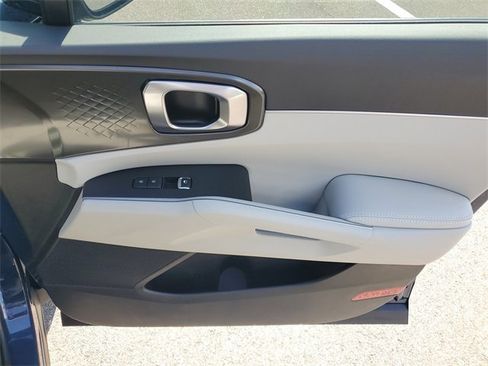 New 2026 Kia Sorento S w/ S Panoramic Sunroof Package image 10
