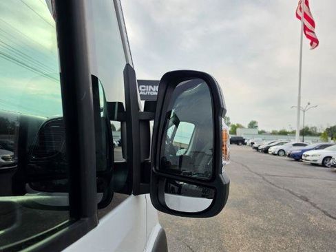 Used 2025 RAM ProMaster 2500 w/ U-Haul Equipment Group FWD image 32