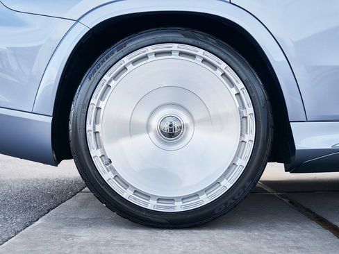 Used 2026 Mercedes-Benz Maybach GLS 600 4MATIC image 26