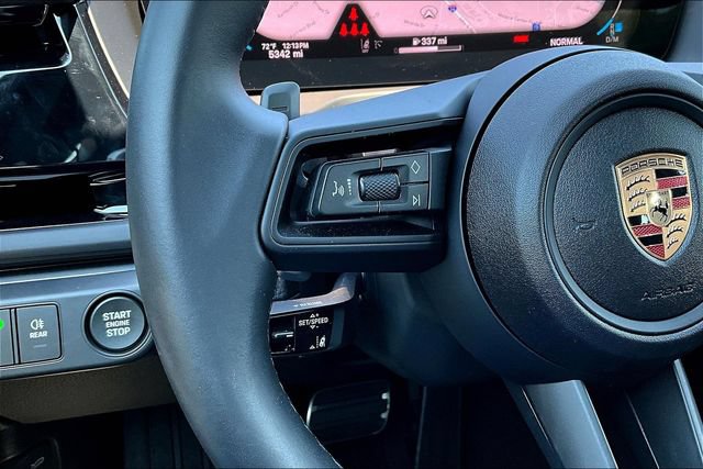 Used 2025 Porsche Panamera RWD image 11