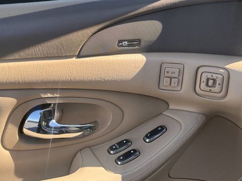 Used 1998 Lincoln Mark VIII LSC RWD image 11