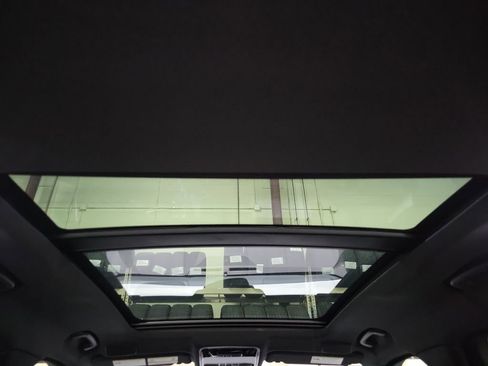 New 2026 Land Rover Range Rover Velar Dynamic SE image 27