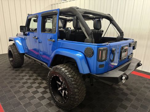 Used 2015 Jeep Wrangler Unlimited Sahara w/ Max Tow Package AWD/4WD image 2