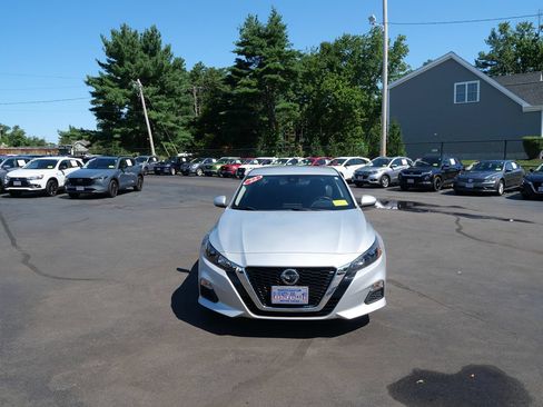 Used 2022 Nissan Altima 2.5 S FWD image 3
