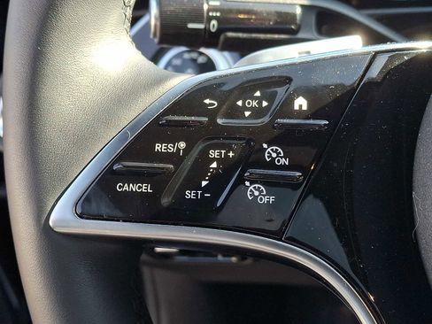 Used 2026 Mercedes-Benz E 350 4MATIC Sedan image 15