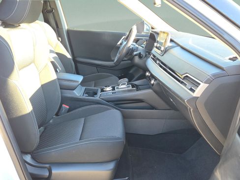 Used 2022 Mitsubishi Outlander ES image 19