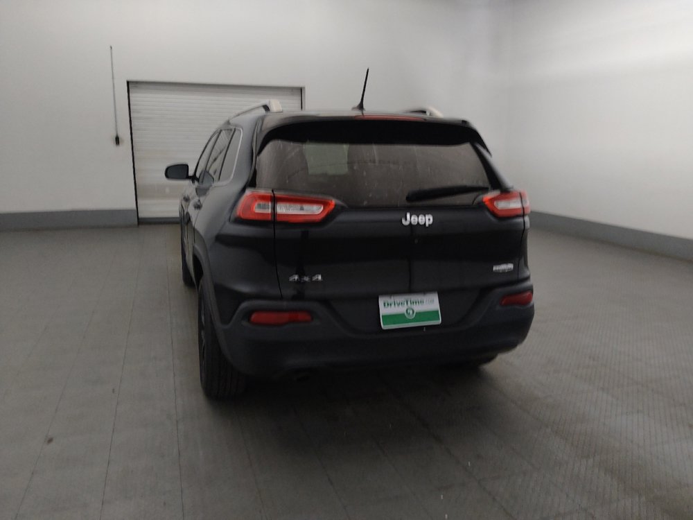 Used 2015 Jeep Cherokee Latitude AWD/4WD image 6