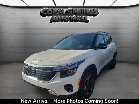 Certified 2025 Kia Seltos S FWD image 4