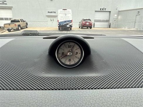 Used 2015 Mercedes-Benz SL 550 image 15