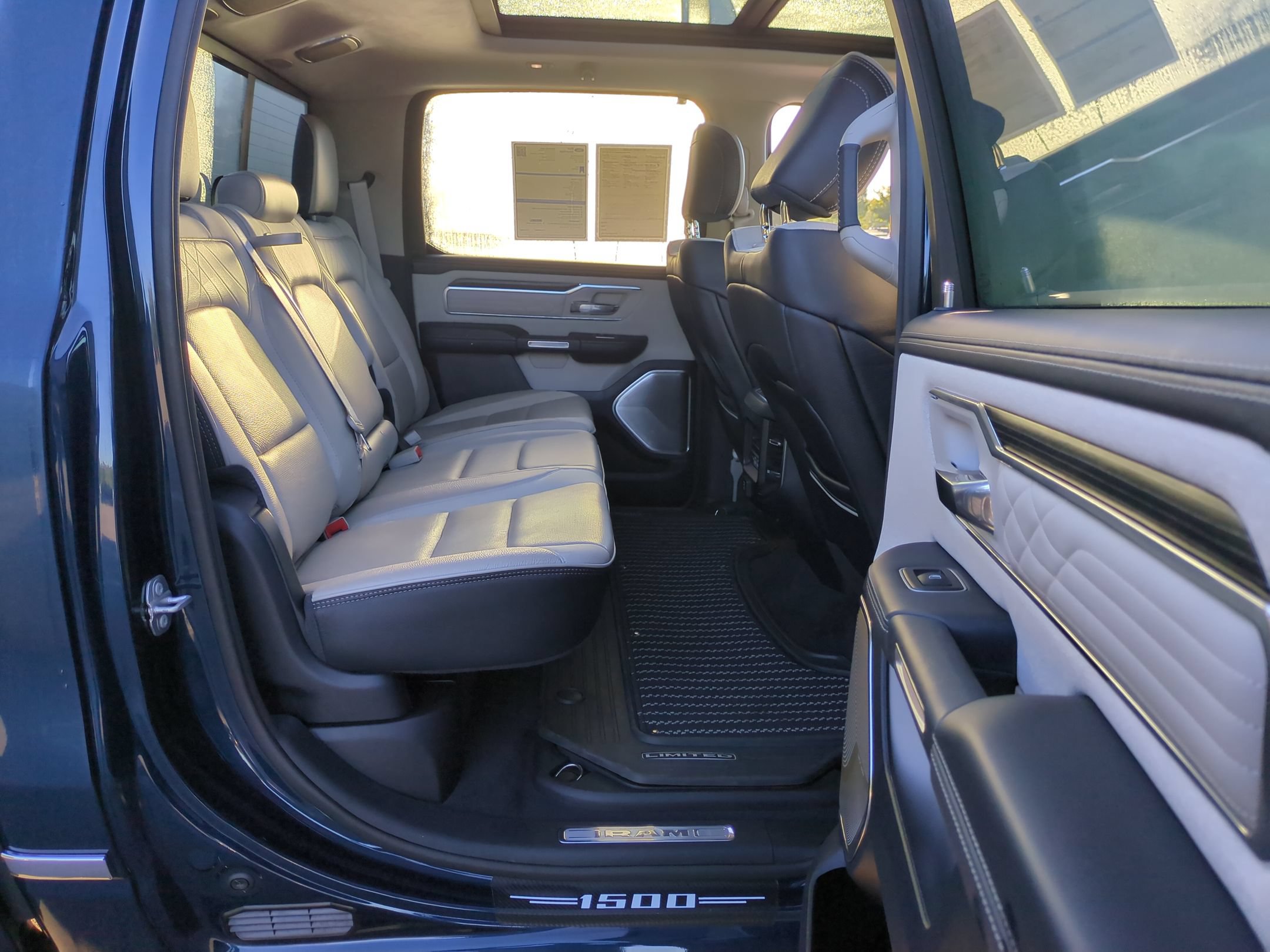 Used 2022 RAM 1500 Limited AWD/4WD image 36