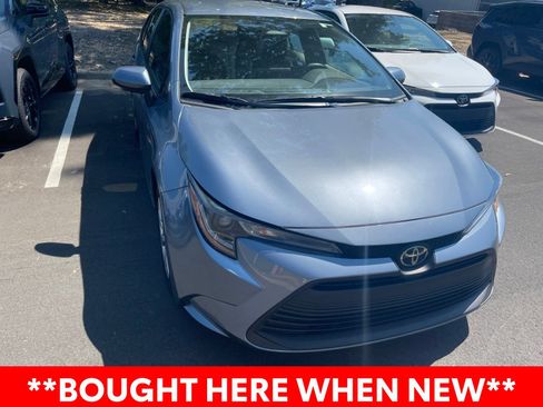 Used 2025 Toyota Corolla LE w/ Convenience Package FWD image 3