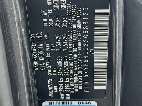 Used 2025 Kia Telluride S FWD image 12