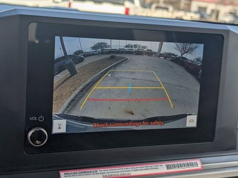 Used 2024 Toyota Tacoma TRD Sport image 16