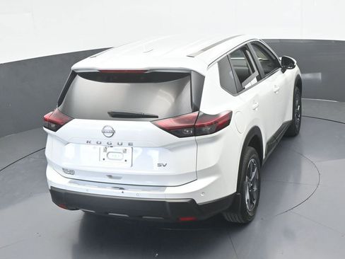 Used 2024 Nissan Rogue SV image 50