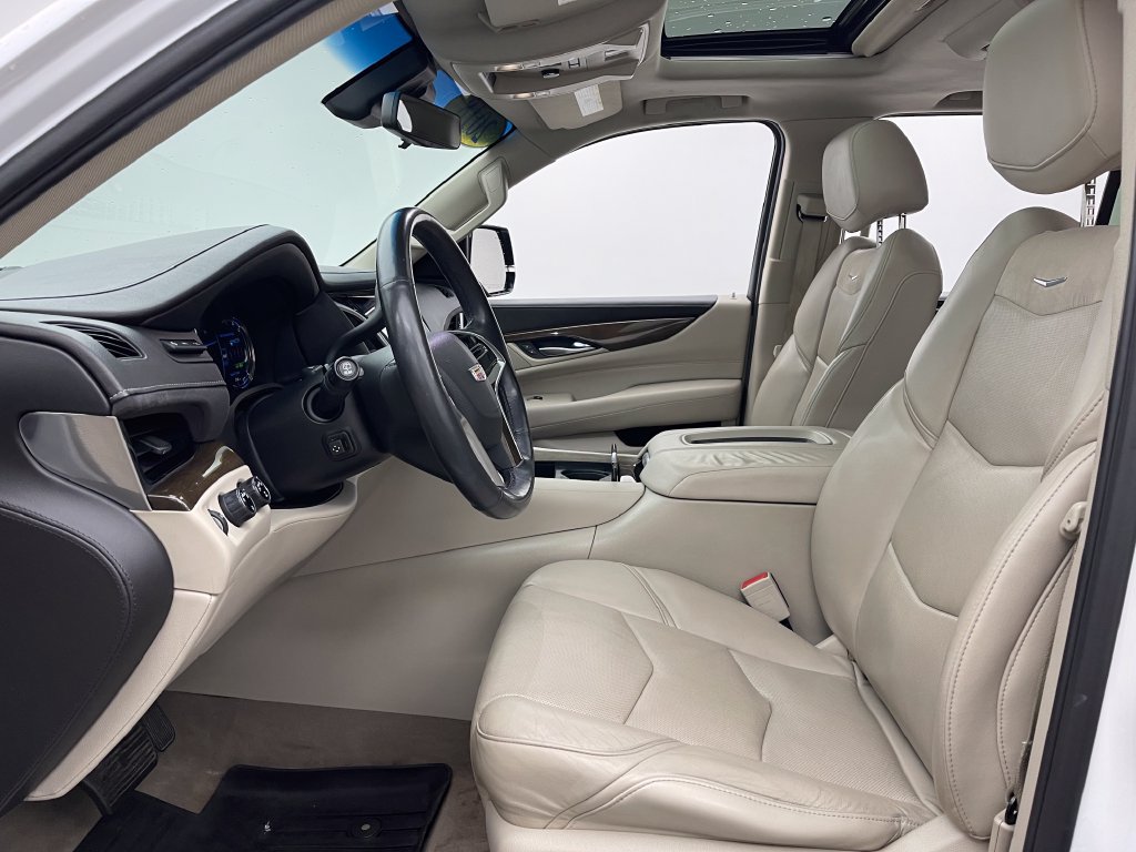 Used 2018 Cadillac Escalade ESV Premium Luxury AWD/4WD image 15
