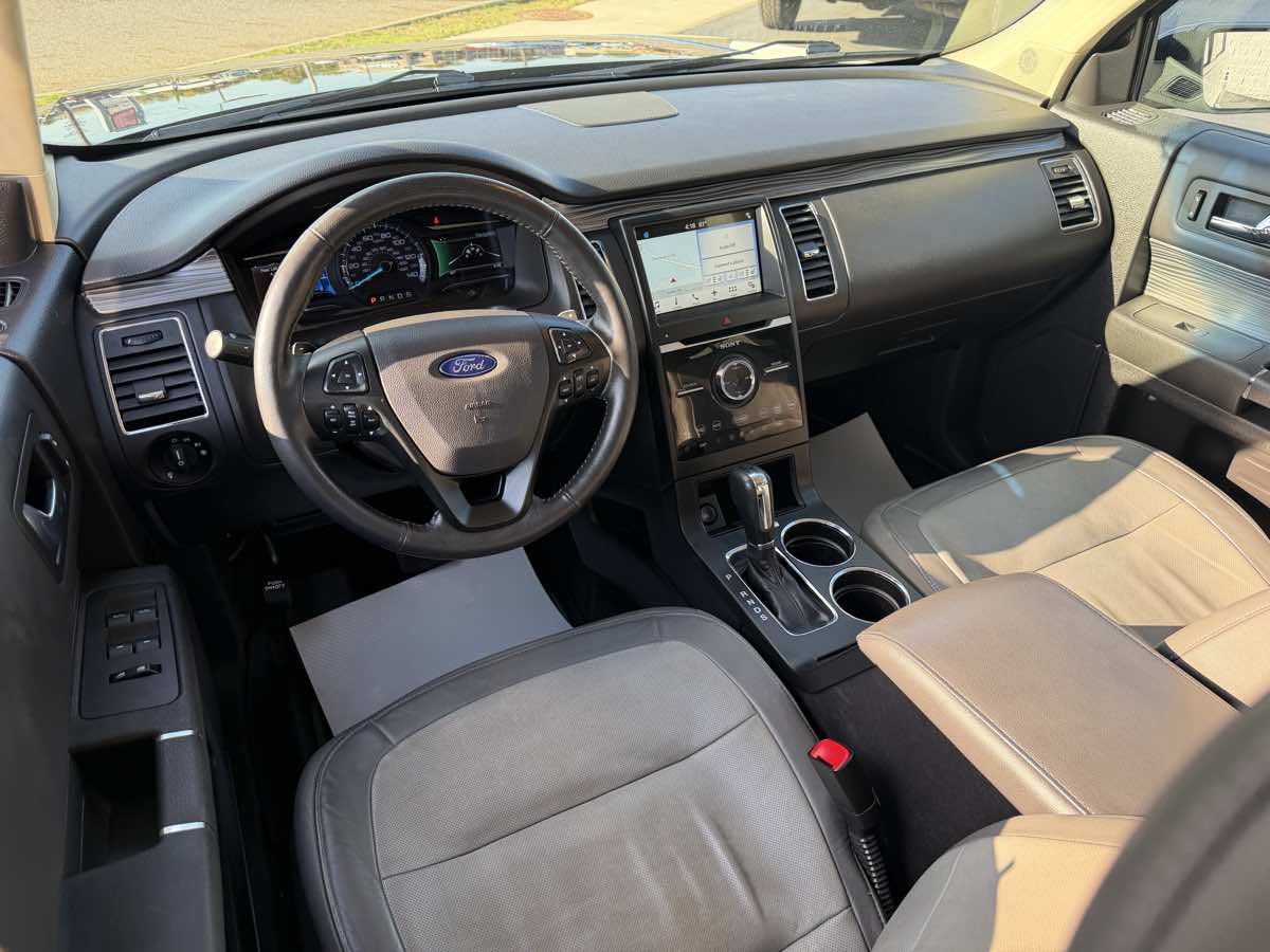 Used 2018 Ford Flex Limited w/ Equipment Group 303A AWD/4WD image 12