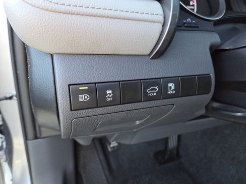 Used 2024 Toyota Camry LE w/ Convenience Package FWD image 10