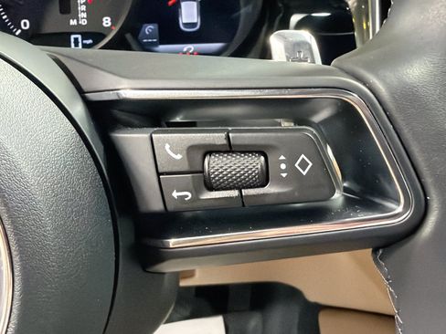 Certified 2026 Porsche Macan AWD/4WD image 36