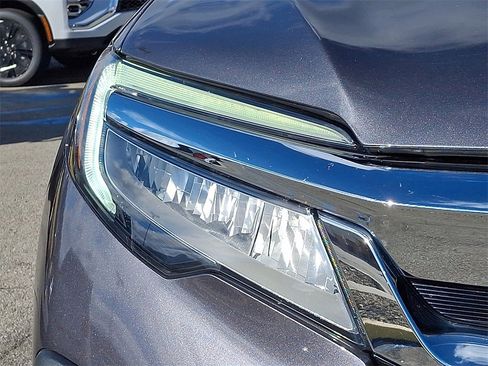 Used 2019 Honda Pilot Touring image 9