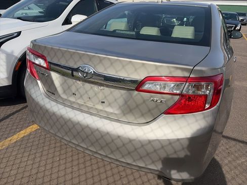 Used 2014 Toyota Camry XLE FWD image 5