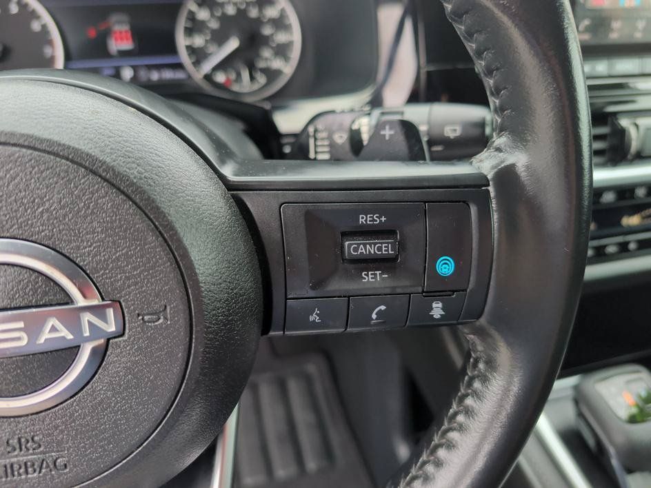 Used 2024 Nissan Pathfinder SV AWD/4WD image 20