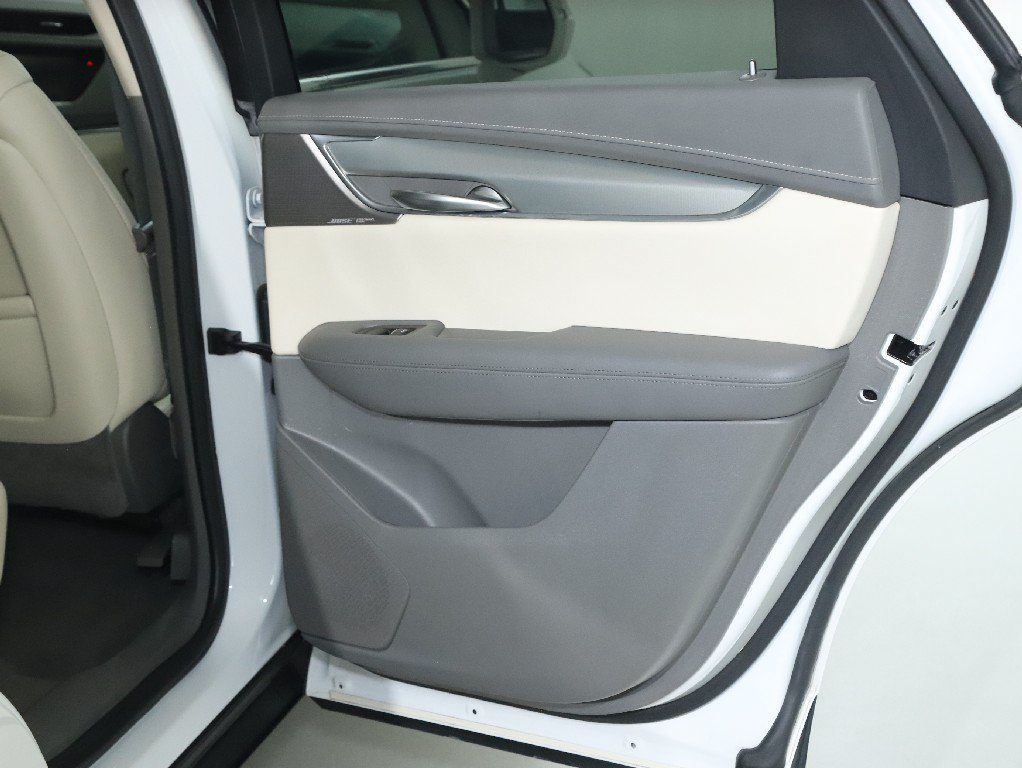 Used 2020 Cadillac XT5 Premium Luxury w/ LPO, Floor Liner Package AWD/4WD image 31