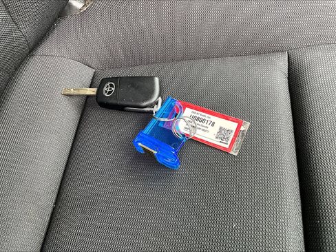 Used 2024 Toyota Corolla LE image 30