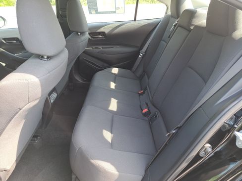 Used 2024 Toyota Corolla LE FWD image 13