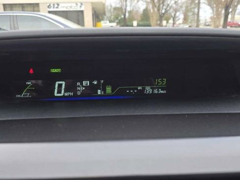 Used 2013 Toyota Prius V Five image 19