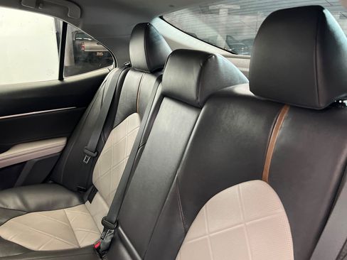 Used 2018 Toyota Camry XLE w/ Driver Assist Package FWD image 20