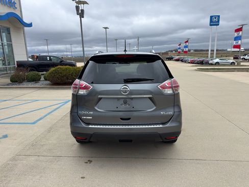 Used 2016 Nissan Rogue SL w/ SL Premium Package image 6