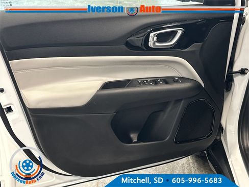 New 2026 Jeep Compass Limited AWD/4WD image 13
