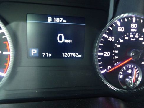 Used 2020 Kia Telluride S image 18